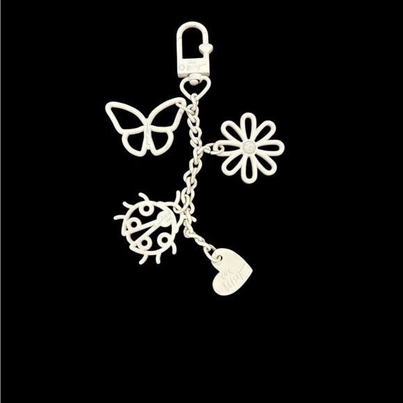 BETSEY Johnson Silver Butterfly Charm Keychain - Picture 2 of 3